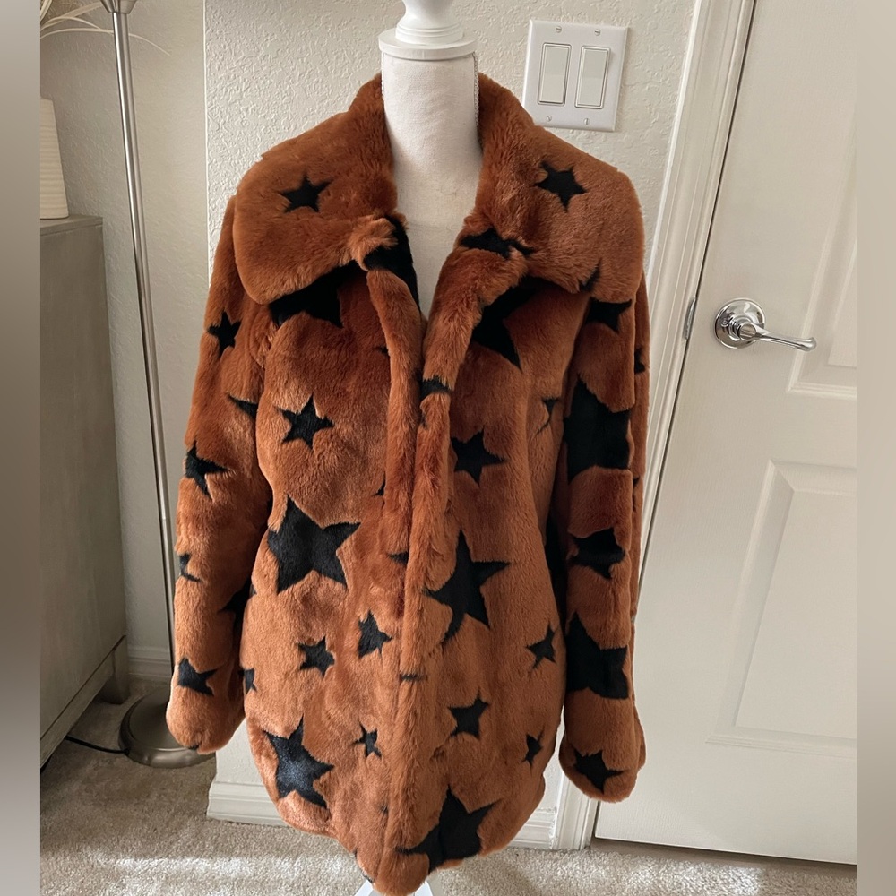 Avec Les Filles Star Pattern Faux Fur Coat